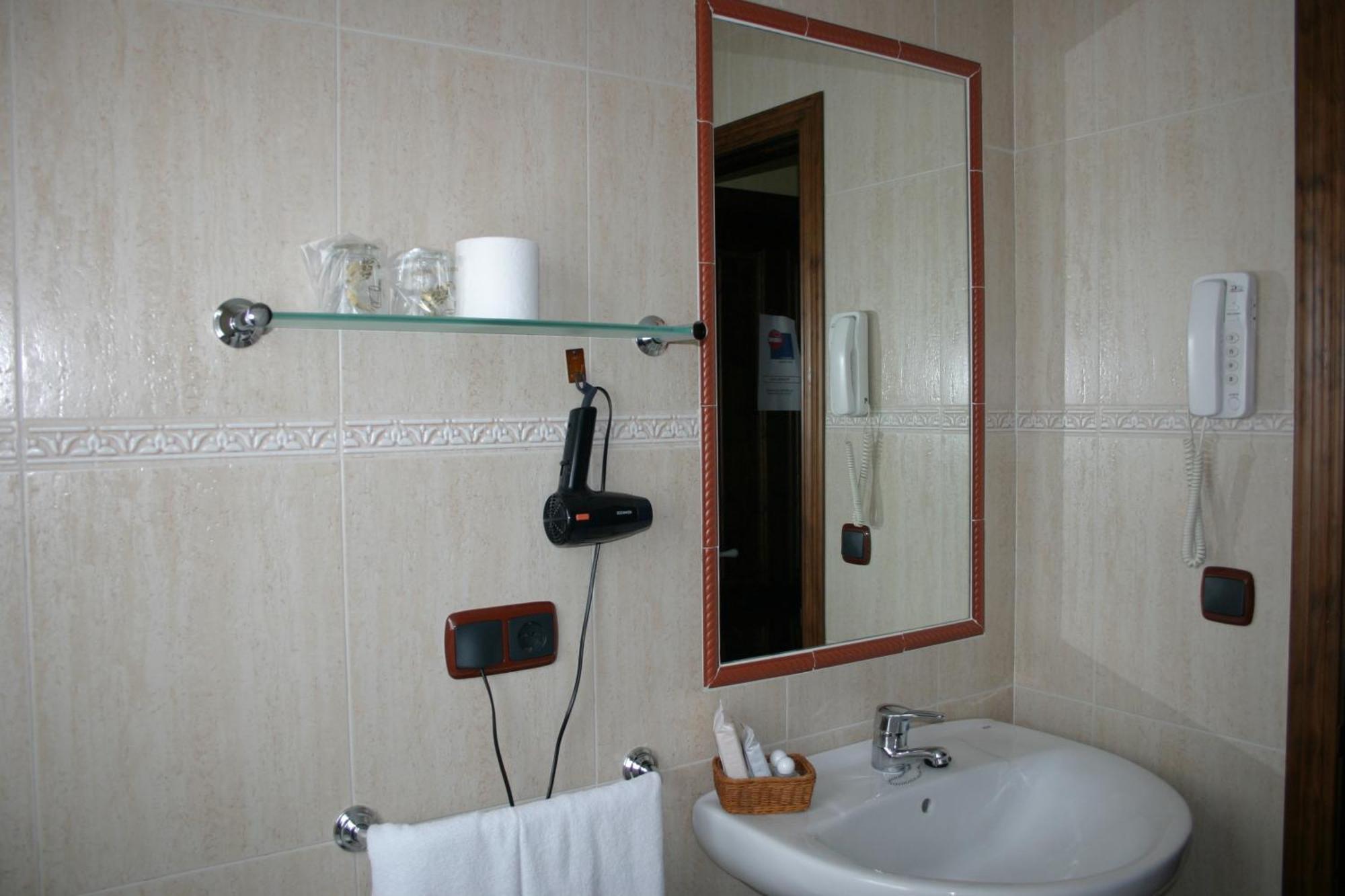 Hotel Somonte Quintes Exterior foto